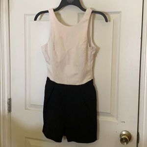 ❌SOLD❌White & black romper